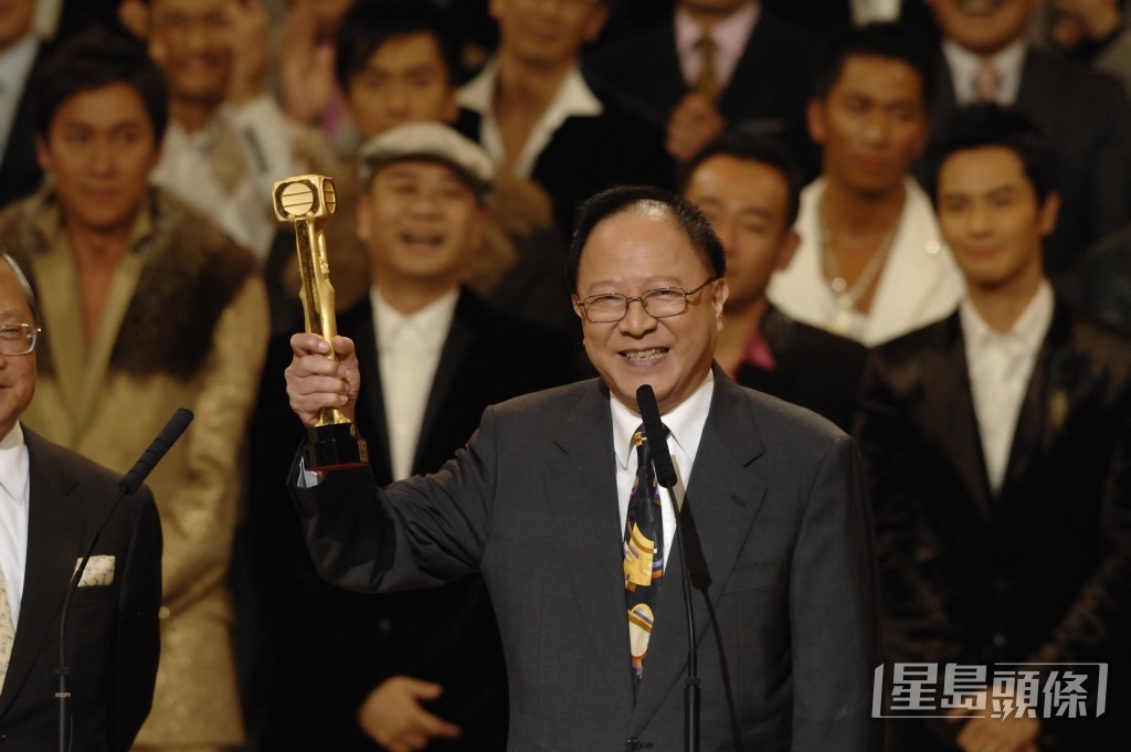 钟景辉在2006年获万千星辉演艺大奖。