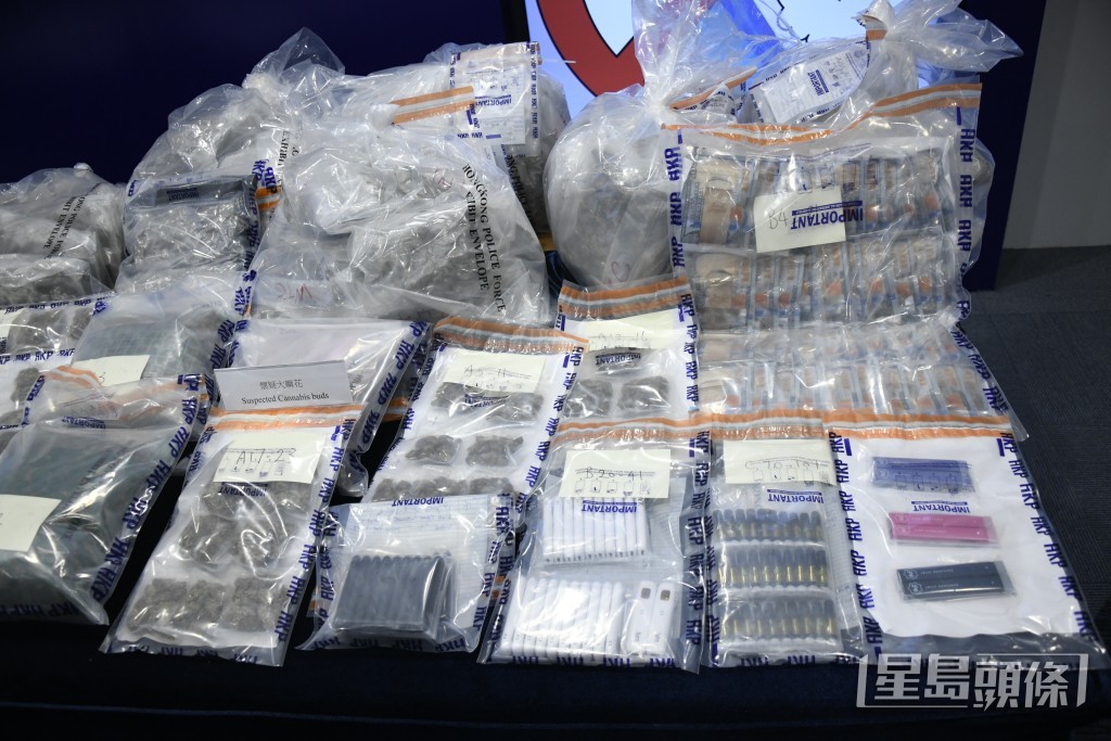 警方展示案中的證物。楊偉亨攝 警方展示案中的證物。楊偉亨攝