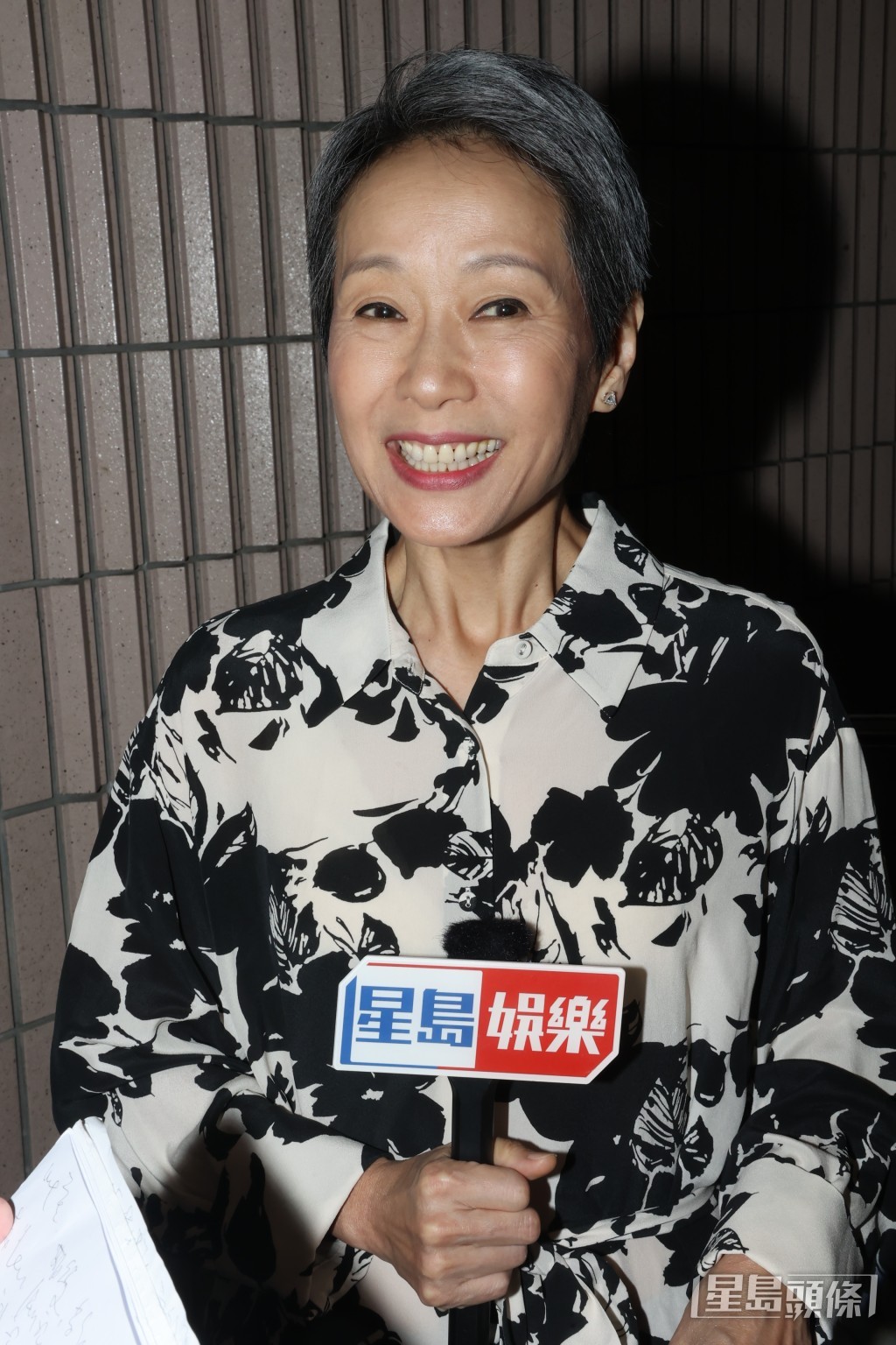 叶童觉得张国荣不断创新和尝试的精神值得大家学习。 叶童觉得张国荣不断创新和尝试的精神值得大家学习。