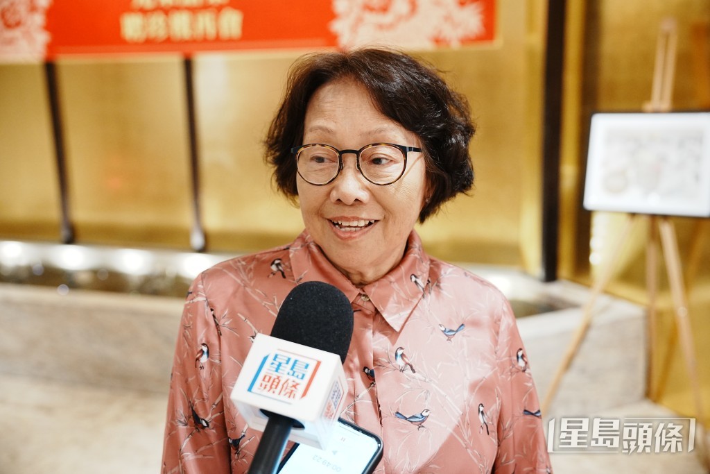 溫女士「幫襯」名都30年。她稱今日感到尤其不捨，想來懷緬一下。