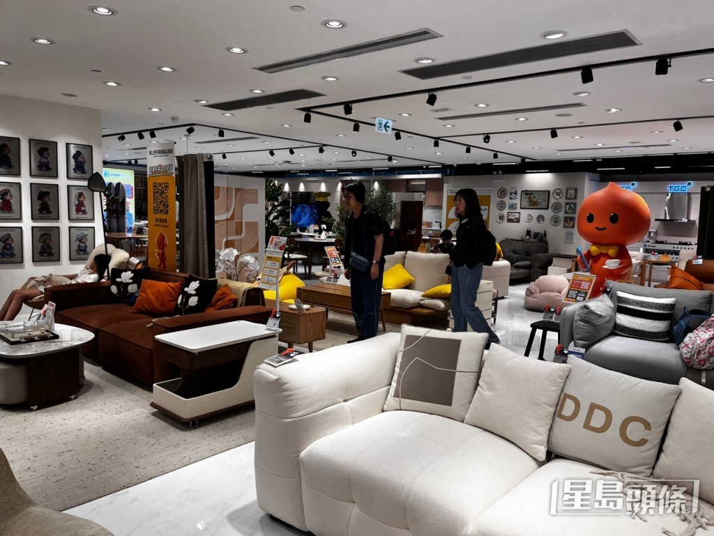 尖沙咀中港城淘寶實體店。李健威攝 尖沙咀中港城淘寶實體店。李健威攝