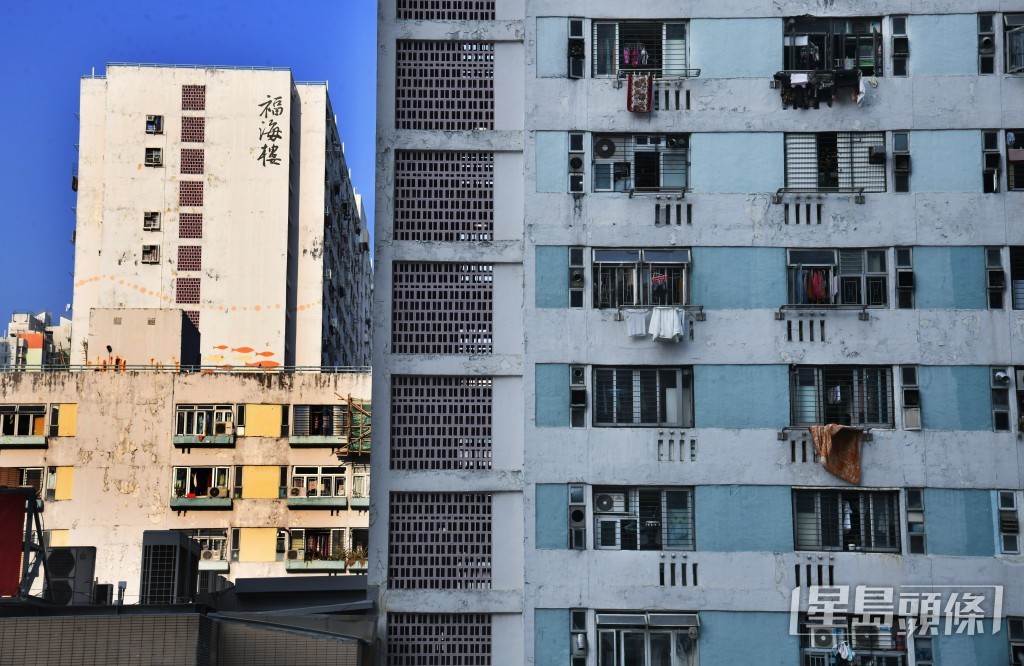 截至今年3月底,過去12個月獲安排入住公屋的一般公屋申請者平均輪候時間維持在5.3年。資料圖片 截至今年3月底,過去12個月獲安排入住公屋的一般公屋申請者平均輪候時間維持在5.3年。資料圖片