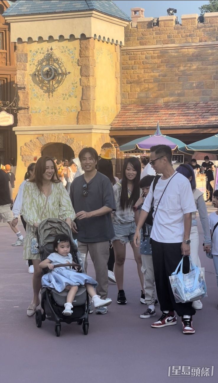兩僑與羅力威。 兩僑與羅力威。