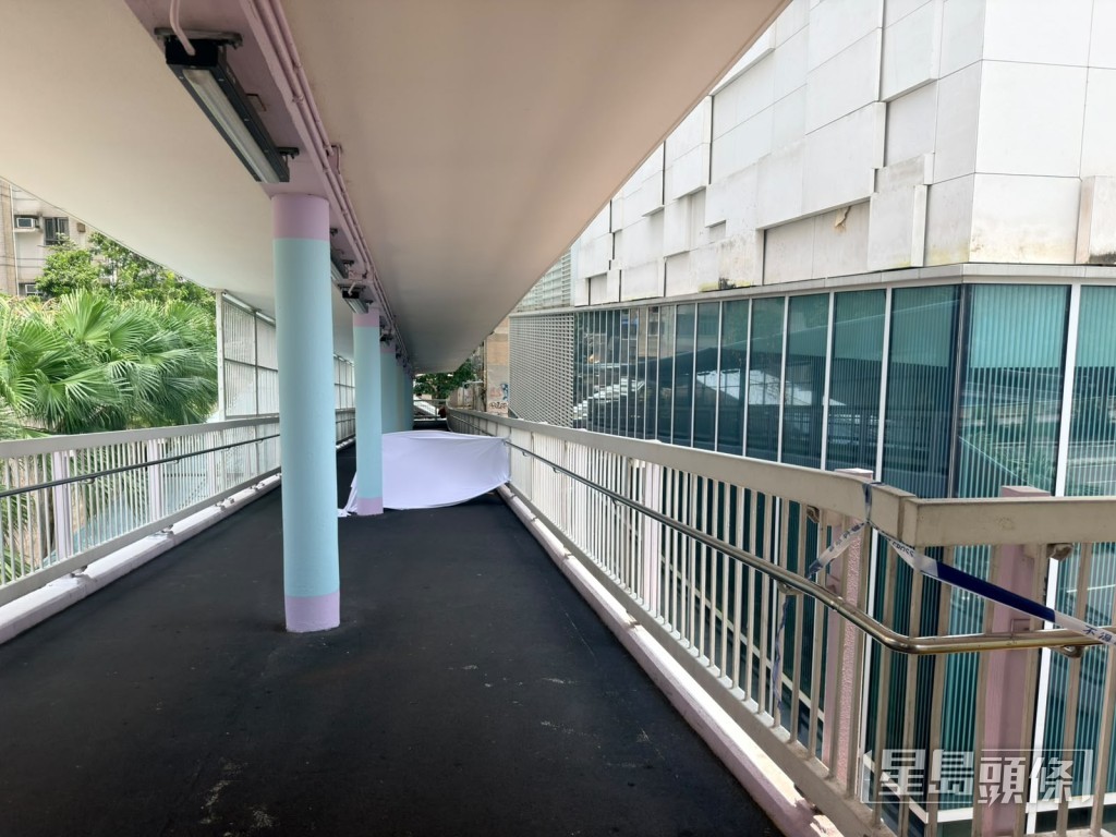 女子墮酒店對開。梁國峰攝