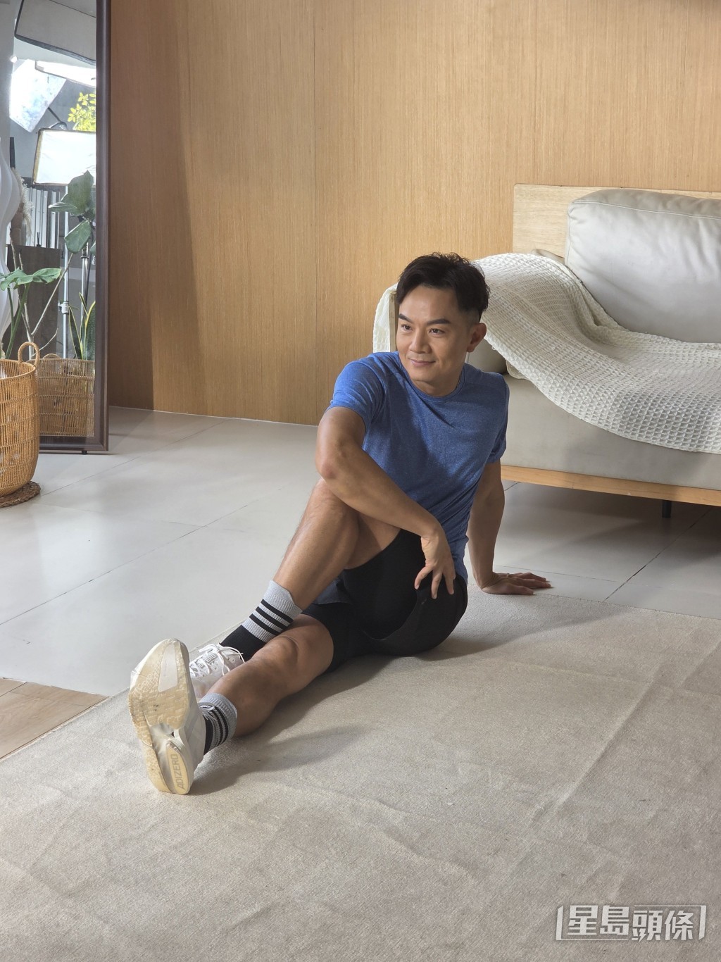 胡仔係圈中好爸爸及好老公模範。