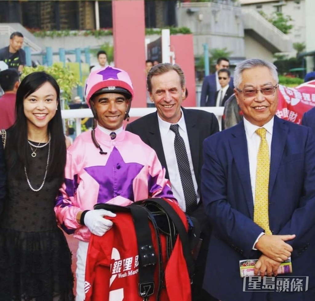 劉津津的父親劉錫康馬運甚佳，「旺蝦王」共贏得十二場頭馬。