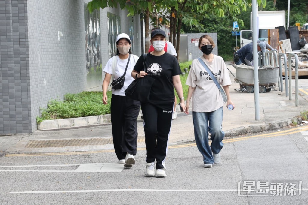 湯盈盈與周家蔚對鍾麗淇情況，僅表示：「多謝關心！」