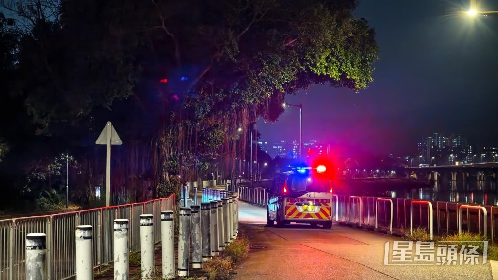 事發後第二個晚上，續有警車深夜巡邏。