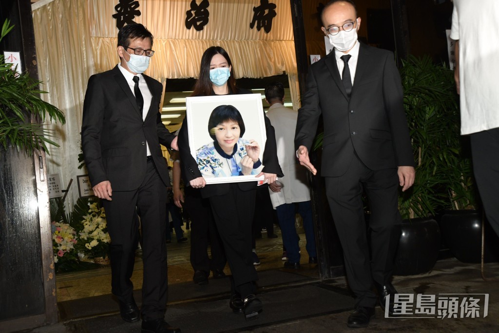 黃日華經歷喪妻之痛。