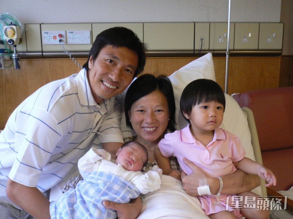 2007年8月李麗珊順產誕下第2名女兒。