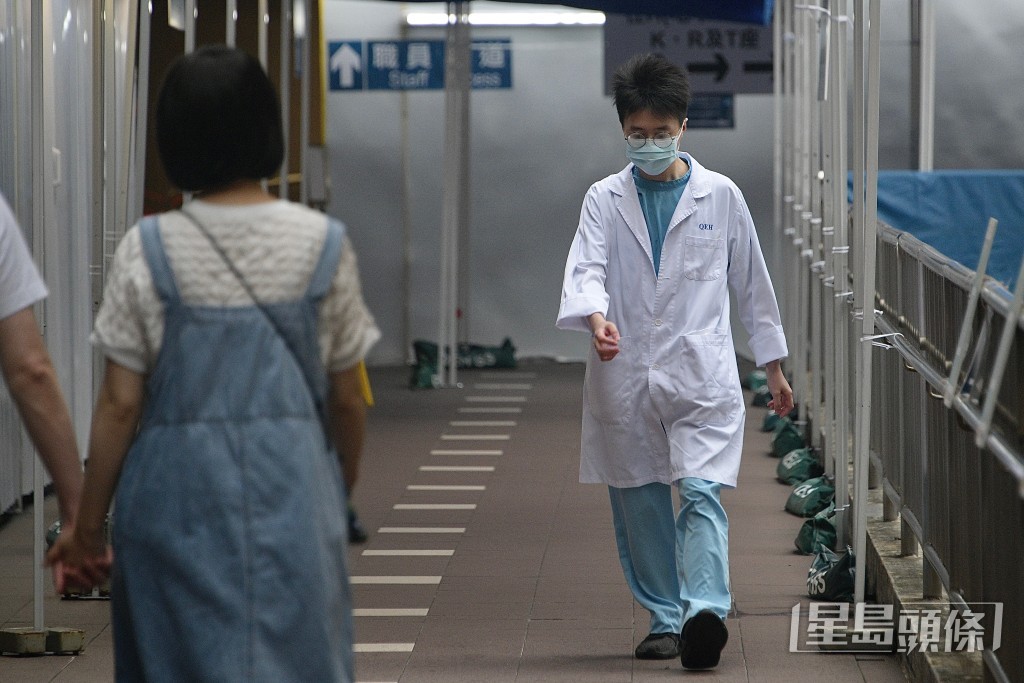 醫務衞生局預期能於目標期內增加約2,000名醫生。 醫務衞生局預期能於目標期內增加約2,000名醫生。