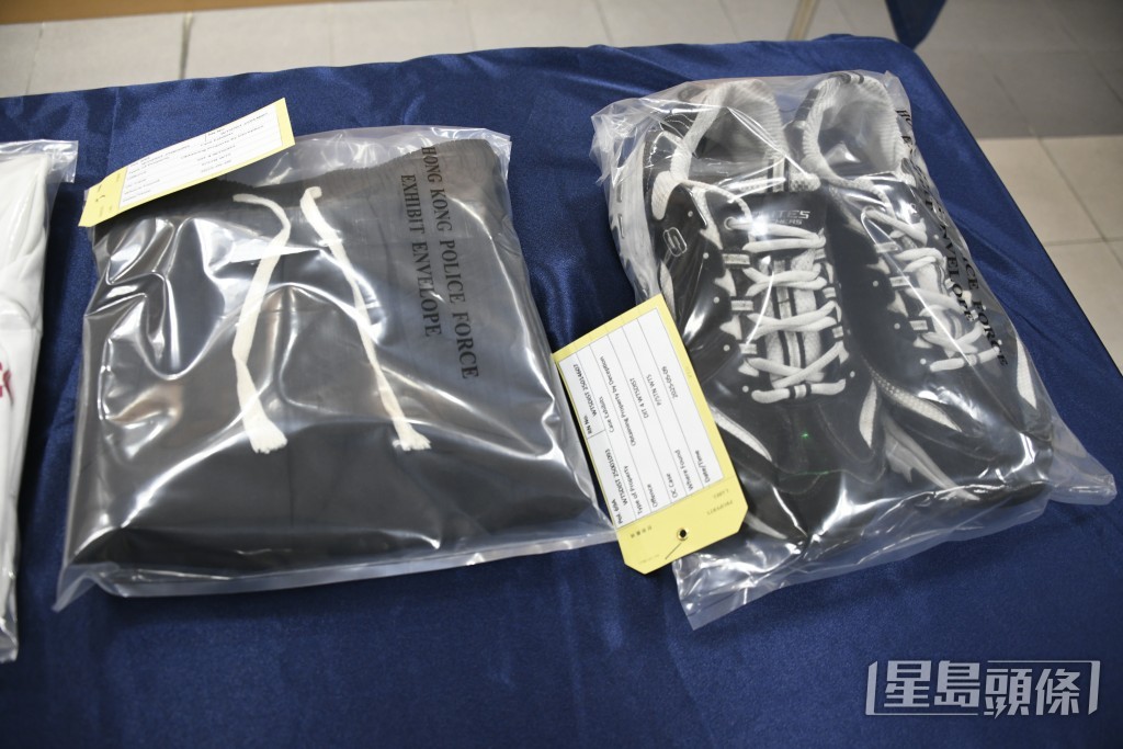 警方展示案中證物。楊偉亨攝 警方展示案中證物。楊偉亨攝