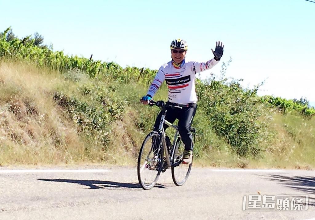 梁榮武曾與友人由意大利踏單車到法國。 受訪者提供