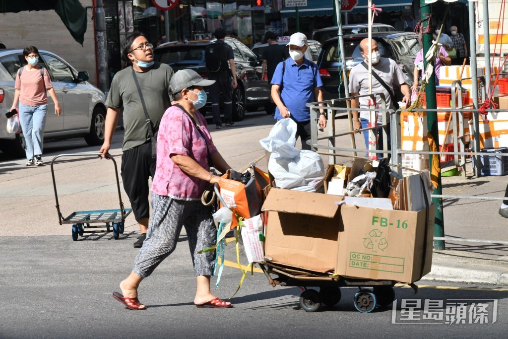 陳國基指，本港設有綜援計劃，任何市民只要收入跌至特定水平，政府便會「插手」提供支援。