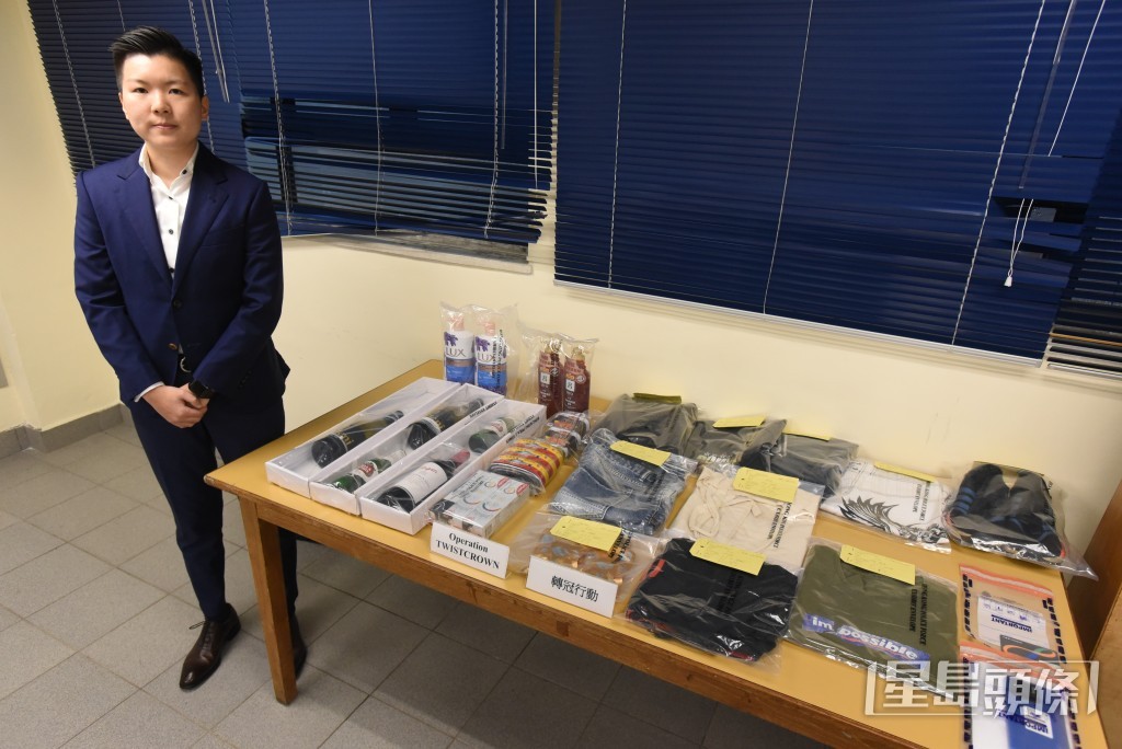 警方大埔警区情报组侦缉督察姬舜文交代案情。黄文威摄 警方大埔警区情报组侦缉督察姬舜文交代案情。黄文威摄