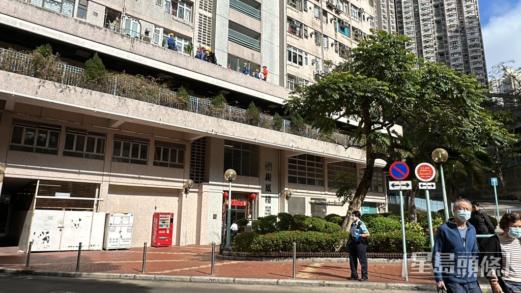 黃大仙鳳德邨銀鳳樓發生墮樓案。劉漢權攝