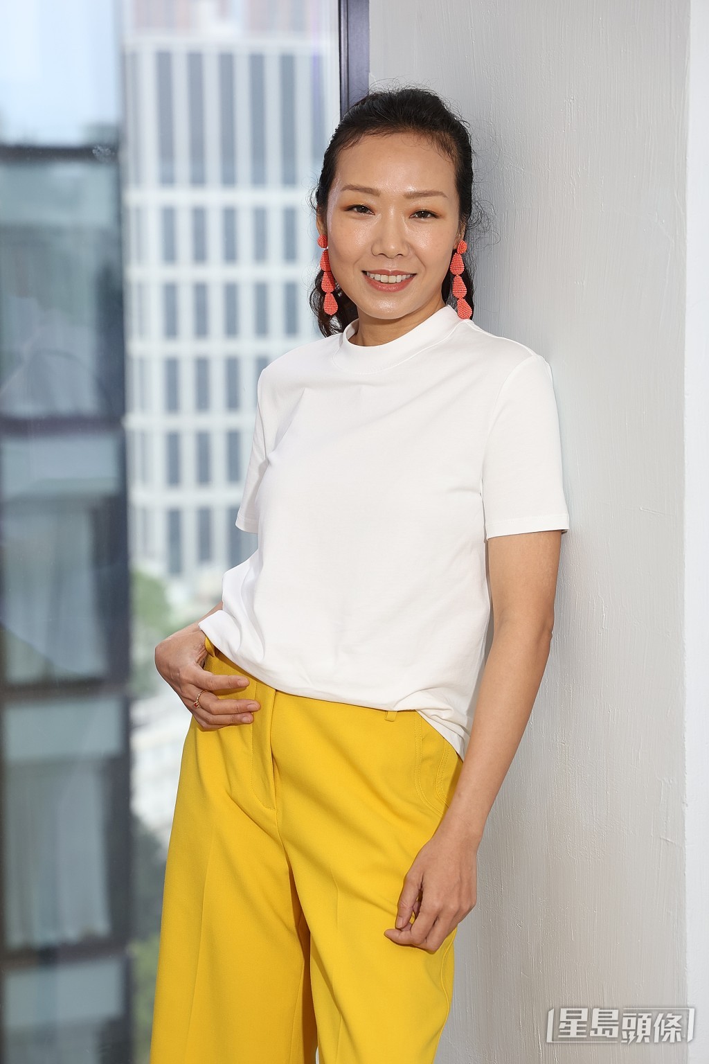 阿芝透過公關表明「歡迎問Show以外嘅嘢」，訪問期間的確有問必答，大方態度好抵讚。
