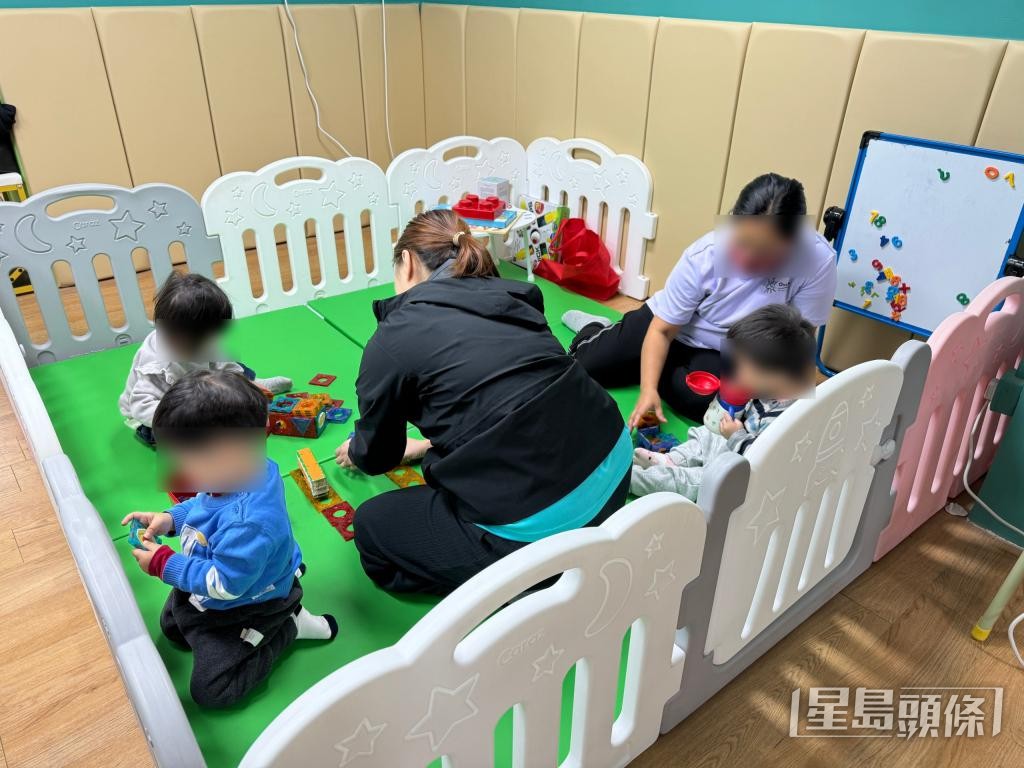 關注草根生活聯盟訓練基層街坊婦女成為嬰幼兒暫託員。 關注草根生活聯盟訓練基層街坊婦女成為嬰幼兒暫託員。