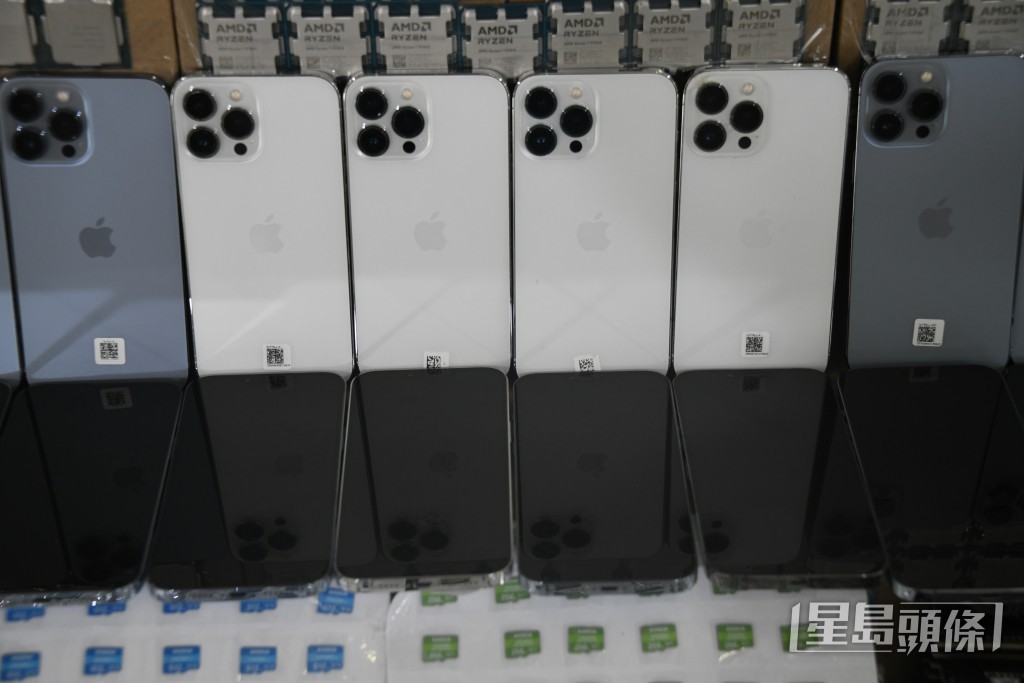 行動中檢獲包括全新中央處理器、電腦記憶體、記憶卡及舊手提電話。