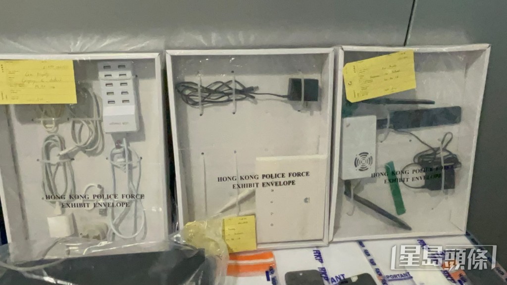 警方展示檢獲的證物。楊偉亨攝 警方展示檢獲的證物。楊偉亨攝