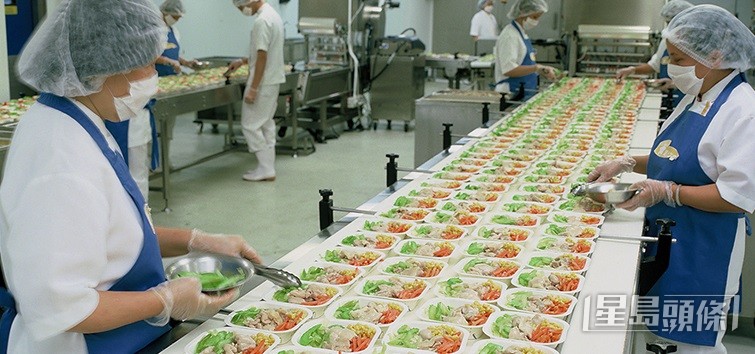 本地午膳供應商普遍使用紙飯盒或塑膠餐盒。 資料圖片 本地午膳供應商普遍使用紙飯盒或塑膠餐盒。 資料圖片