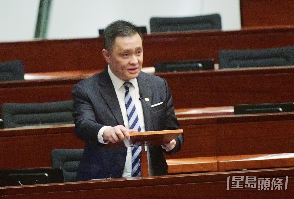 立法會議員鄧飛認為，目前AI在教育的應用尚未發揮「最大威力」。