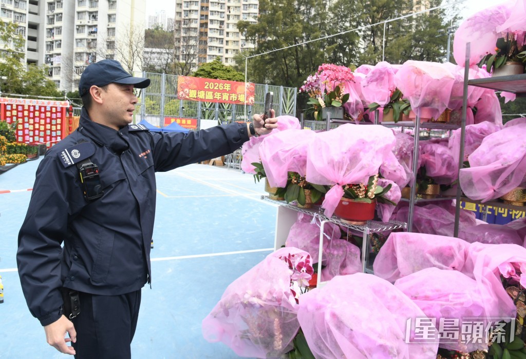特許協議列明，濕貨和快餐攤位不得距離地面超過 4.5 米 ；乾貨攤位高度不得距離地面超過3米。