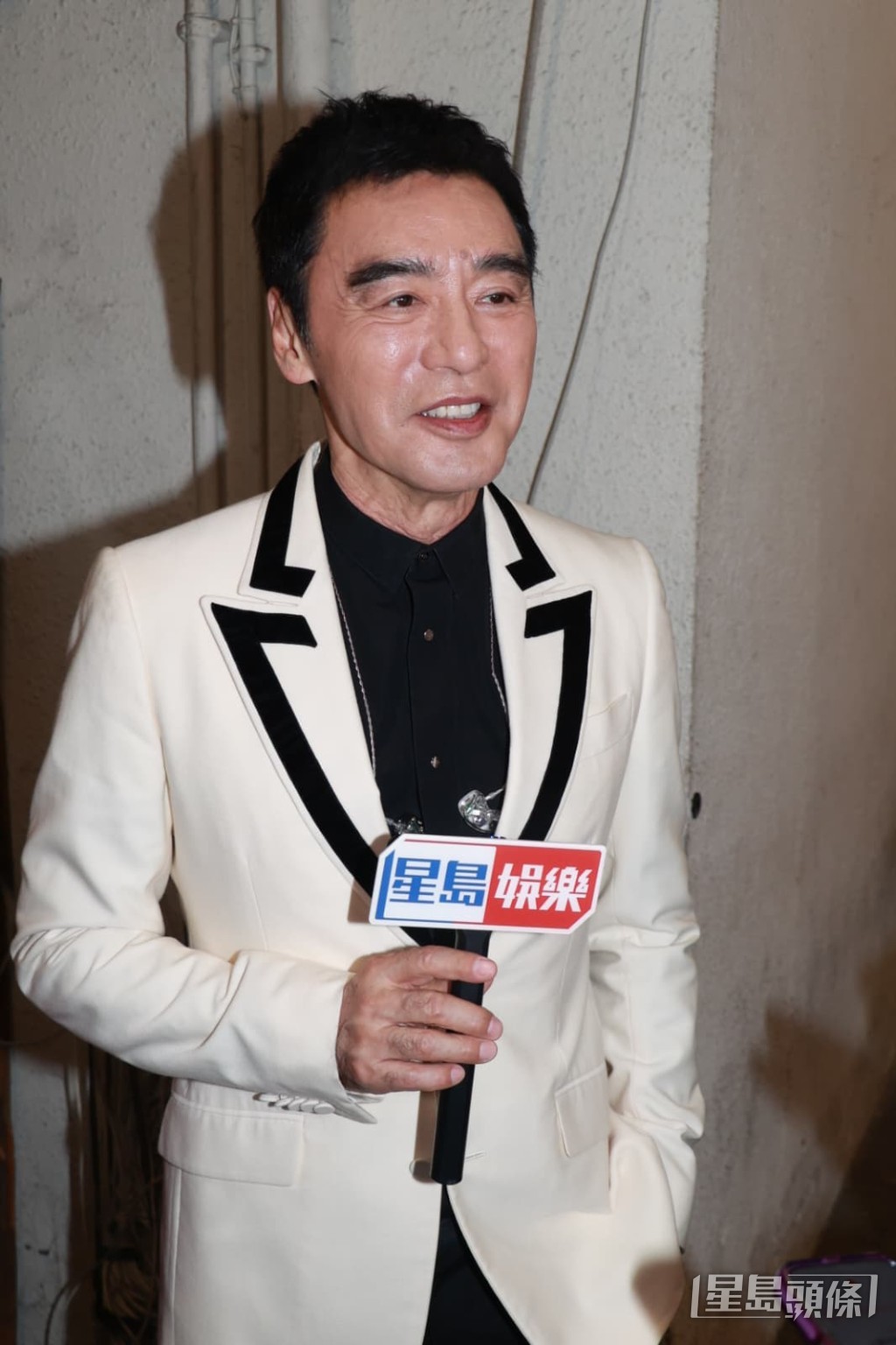 鍾鎮濤今晚出席回歸騷。 鍾鎮濤今晚出席回歸騷。