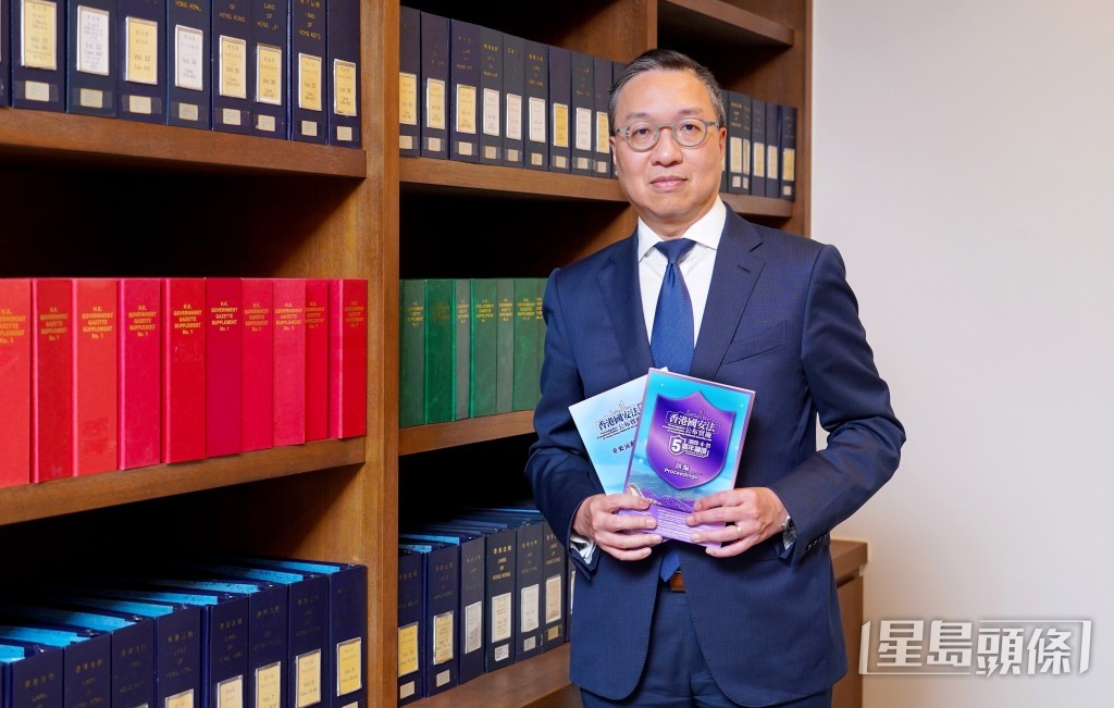 林定國表示律政司已成立一個特別專班,包含了各個部門的一些領導,目前已正在開展相關的工作,之後會配合整個特區政府,制定香港第一份的5年的規劃。 林定國表示律政司已成立一個特別專班,包含了各個部門的一些領導,目前已正在開展相關的工作,之後會配合整個特區政府,制定香港第一份的5年的規劃。