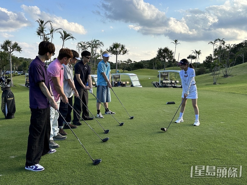 打Golf當日超好天，難怪KC會曬到皮膚敏感。