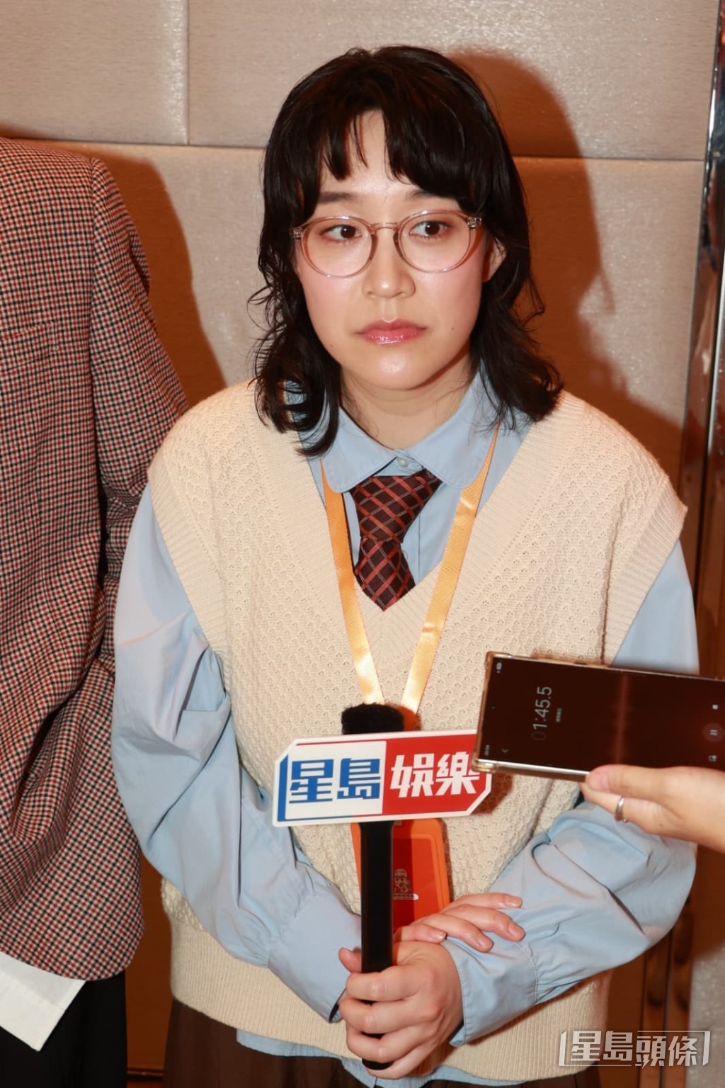 未有男友的黃正宜扁嘴表示身邊無依靠。 未有男友的黃正宜扁嘴表示身邊無依靠。