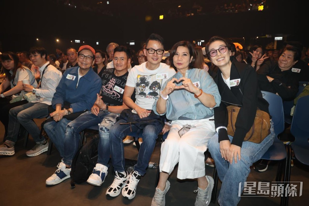 江美儀、韋綺姍及賈思樂等前來捧場。