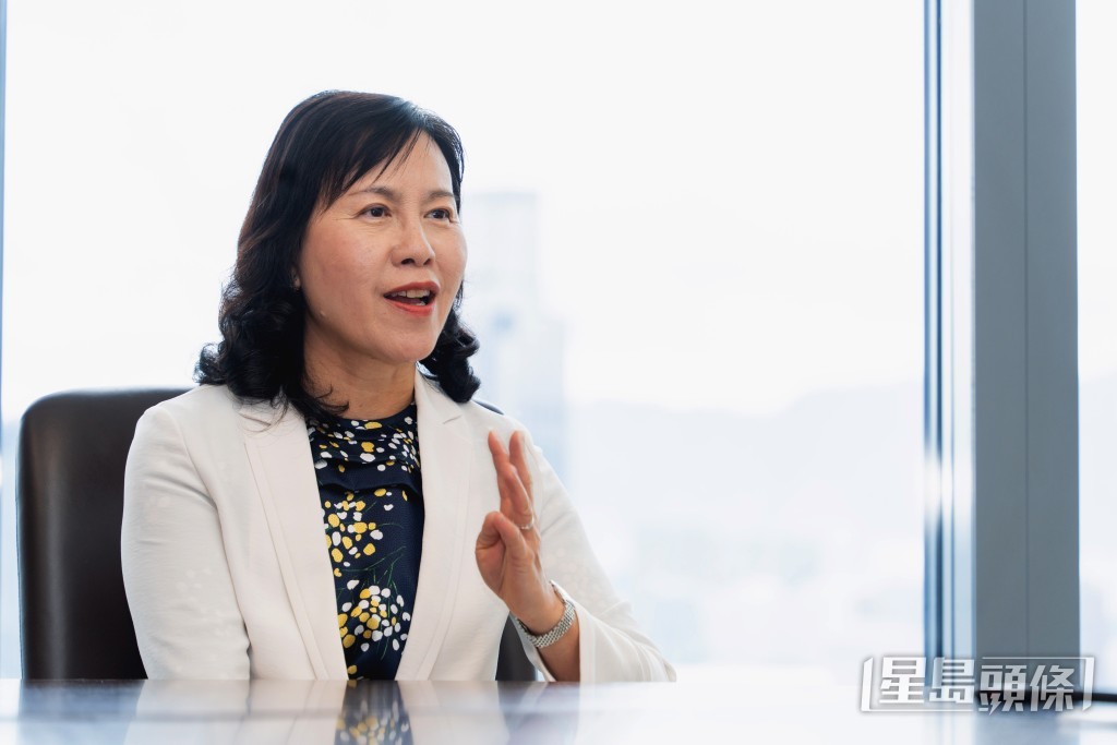陳美寶指，運輸署現正進一步全面檢討考核安排，包括大減和簡化的士筆試有關地方和路線試題。