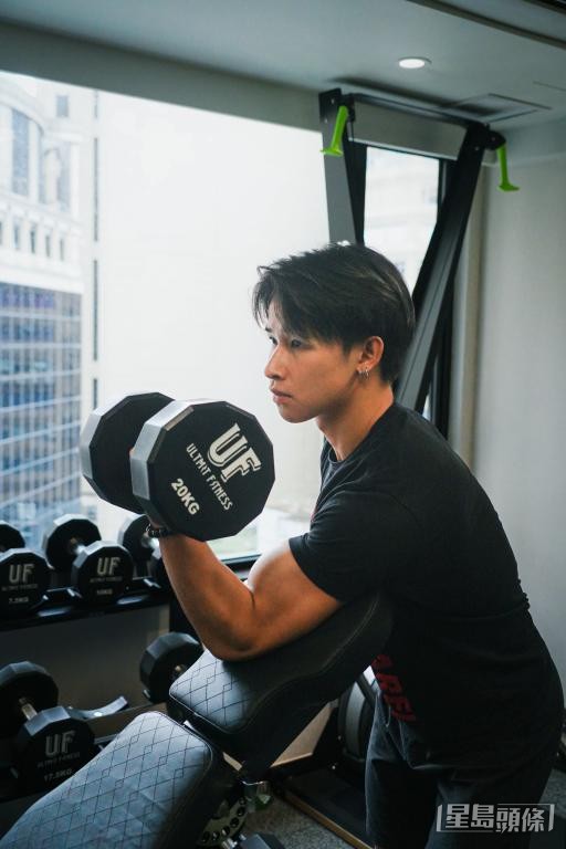李健禧以「無畏」、「樂觀」及「沉穩」三個詞語形容自己。