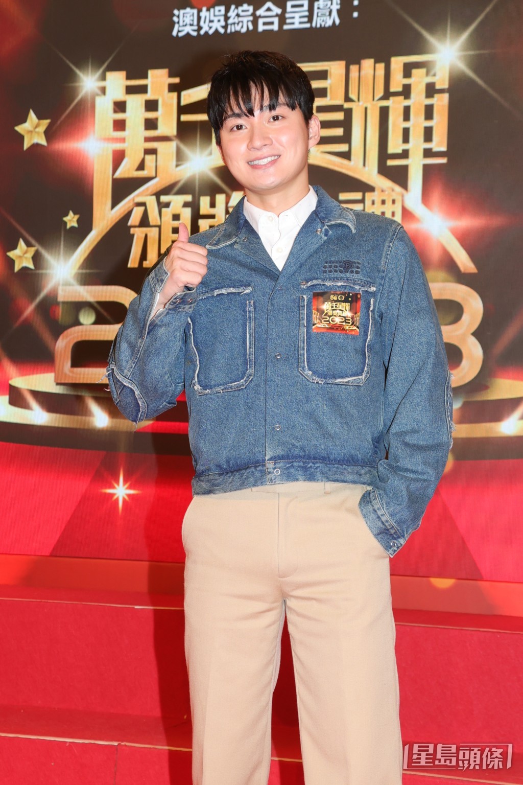 周嘉洛雖三套劇入圍,但被指同樣收視麻麻,他表示每一套劇都用心拍,也會支持拍檔林夏薇。 周嘉洛雖三套劇入圍,但被指同樣收視麻麻,他表示每一套劇都用心拍,也會支持拍檔林夏薇。