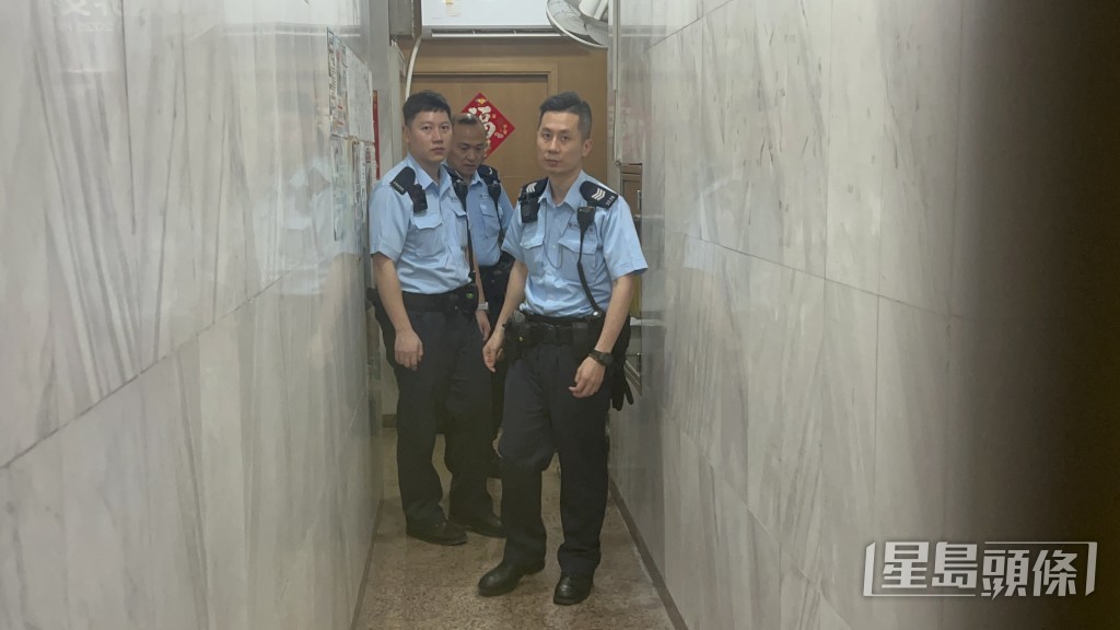 警員到場調查。楊偉亨攝 警員到場調查。楊偉亨攝