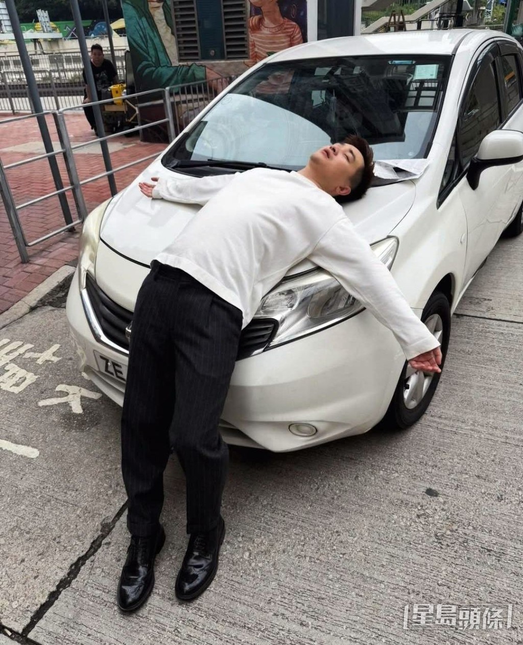 從中亦反映出日本人生活中亦頗具壓力。