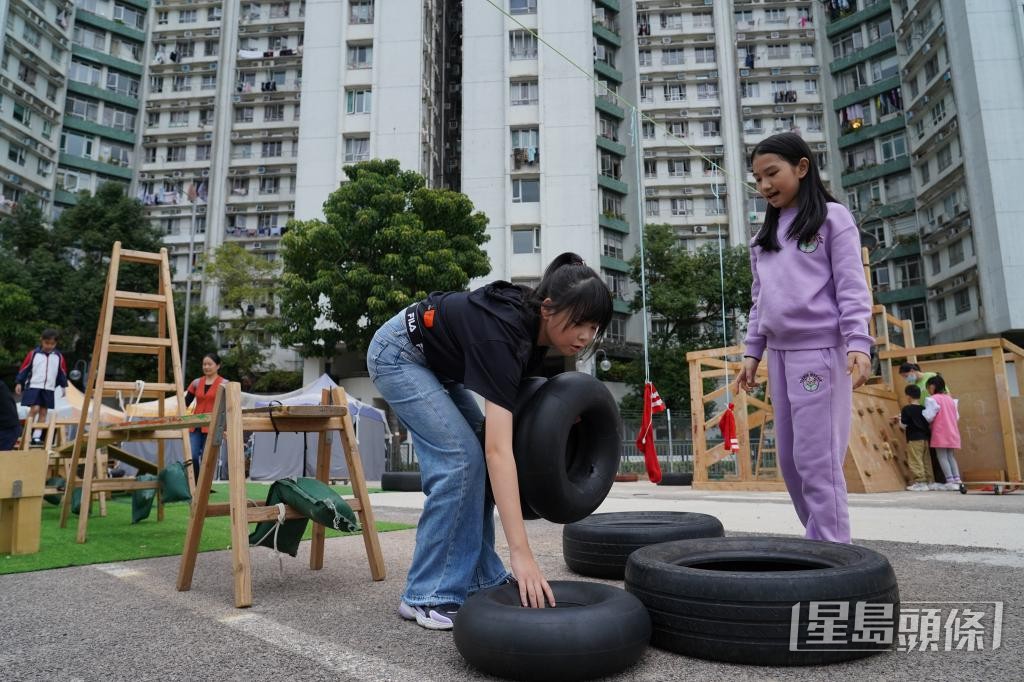 「二分一」游乐场成为孩童课后的障碍竞技场。