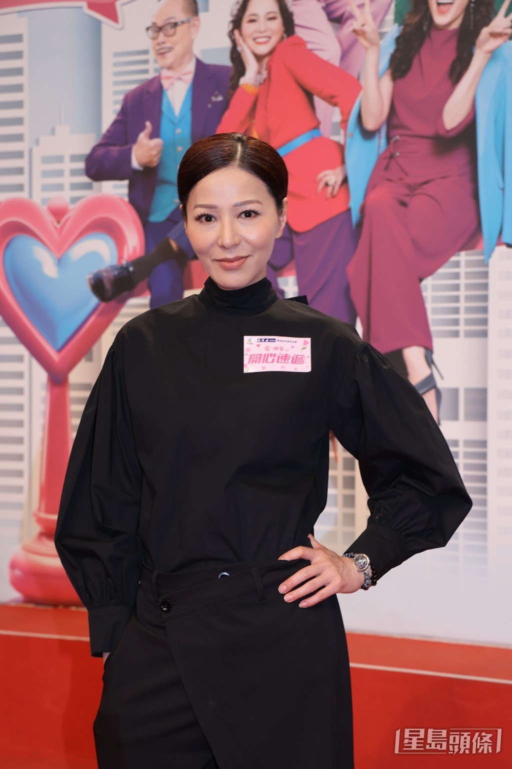 滕麗名讚「便宜仔」周嘉洛每年母親節也會送花給她，十分貼心。