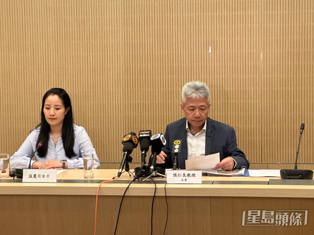 交通諮詢委員會主席張仁良(右)。曾卓琳攝 交通諮詢委員會主席張仁良(右)。曾卓琳攝
