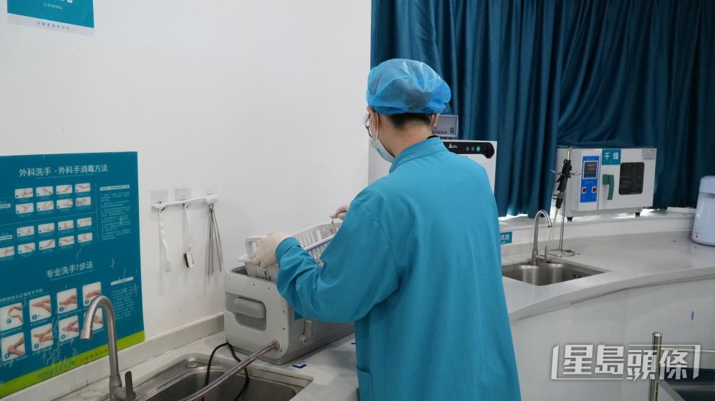 所有用具都經過嚴謹消毒處理。 所有用具都經過嚴謹消毒處理。
