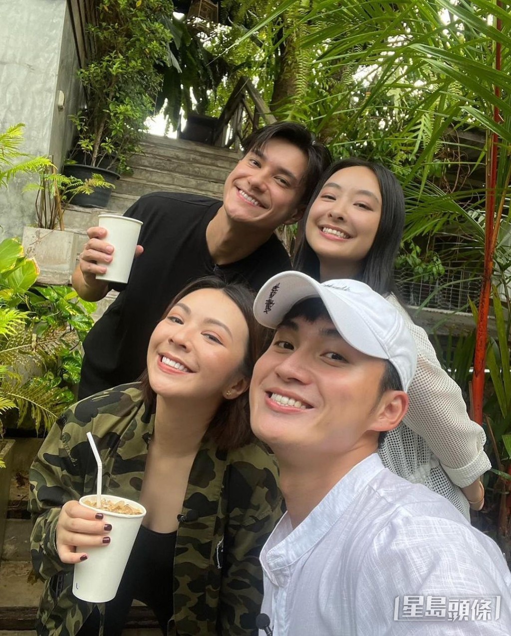 周嘉洛之前孖住陳瀅拍節目《約埋班Friend去旅行》。 周嘉洛之前孖住陳瀅拍節目《約埋班Friend去旅行》。