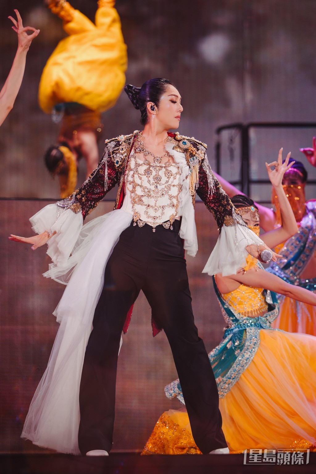 楊千嬅近日完成《Live MY LIVE 1.0》世界巡迴演唱會上海站演出。 楊千嬅近日完成《Live MY LIVE 1.0》世界巡迴演唱會上海站演出。