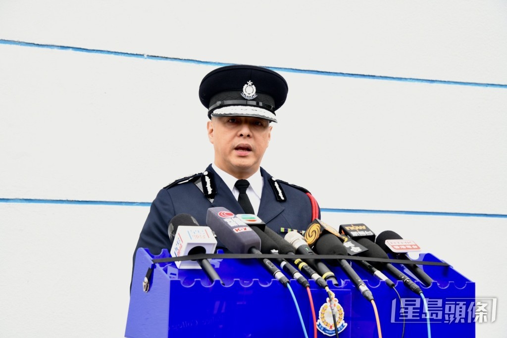 警務處處長周一鳴出席警察學院結業會操後會見傳媒。楊偉亨攝 警務處處長周一鳴出席警察學院結業會操後會見傳媒。楊偉亨攝