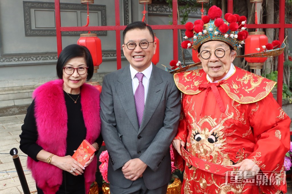 胡枫曾表示字典中没有“退休”二字。（图片来源：星岛日报）