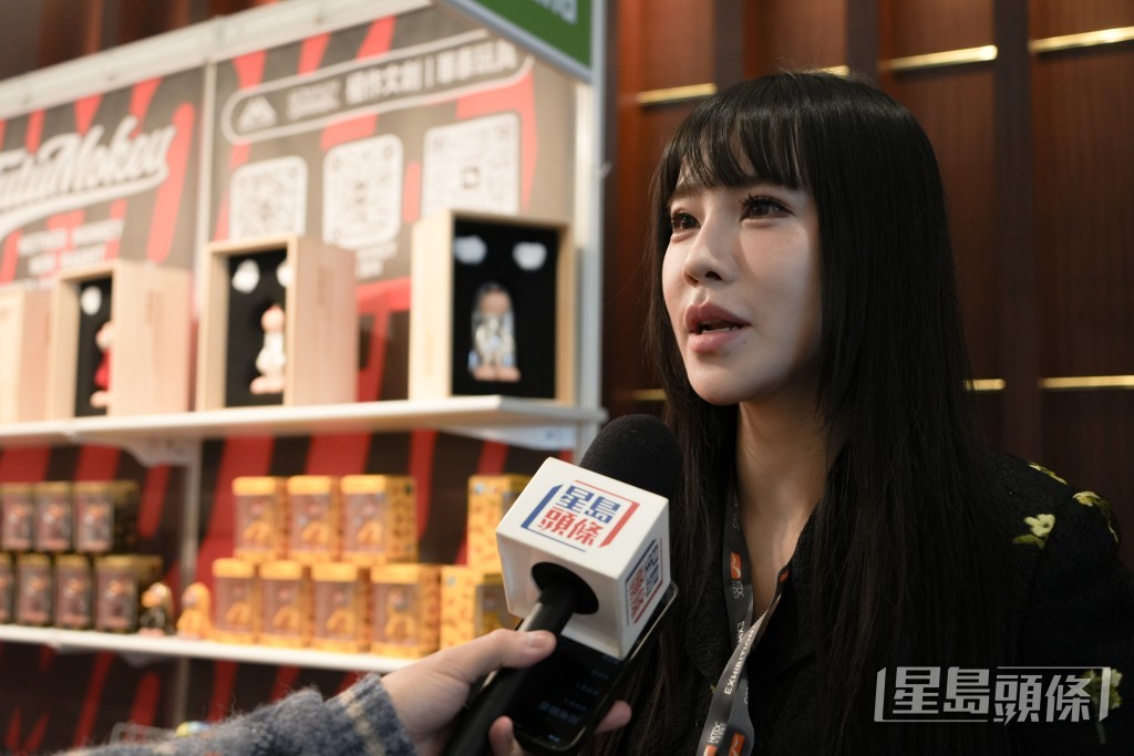 華泰玩具負責人王凱雯認為香港展覽人流多，亦吸引不少外國採購商。