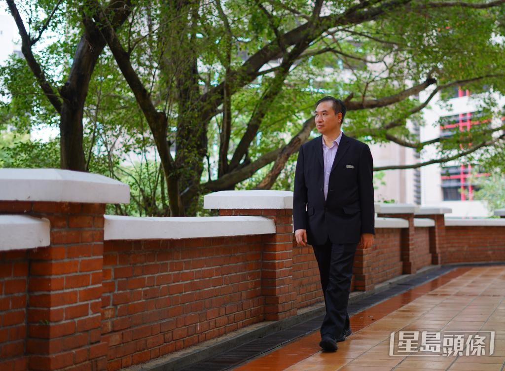 鄭振剛憶述,有長者義工發揮所長,回饋社會。 鄭振剛憶述,有長者義工發揮所長,回饋社會。