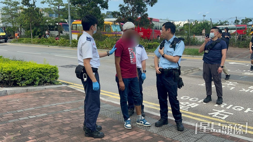 事主在場協查。曾志恒攝 事主在場協查。曾志恒攝
