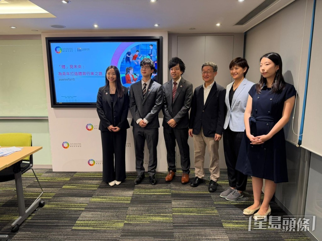 研究團隊建議政府增設專責隊伍,負責主動招攬企業參與「商校合作計劃」,以及統籌學校體育行業的職業體驗。 研究團隊建議政府增設專責隊伍,負責主動招攬企業參與「商校合作計劃」,以及統籌學校體育行業的職業體驗。
