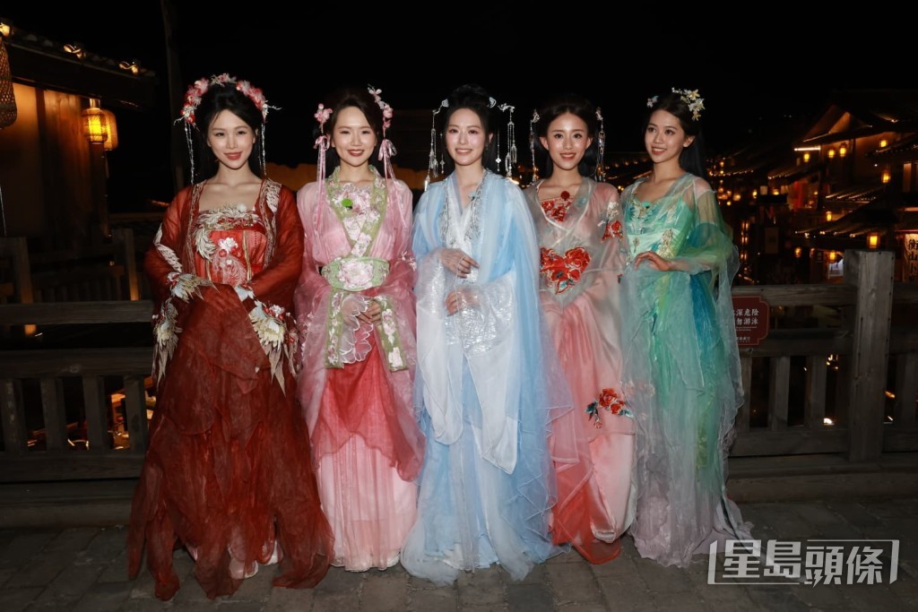 5號魏欣（Etherine）(左起)、3號李澄晴(Chorie)、馮盈盈、9號周芳姿（Gracia）、10號陳梓穎（Cecilia）。
